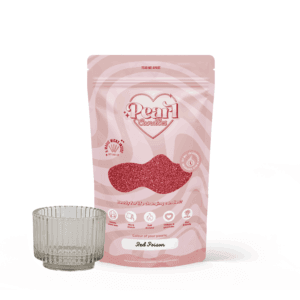 Pearl Candles Red Poison – dieprode kaarsenparels met transparante houder. Luxe en opvallend, ideaal voor een sfeervol en krachtig interieuraccent.