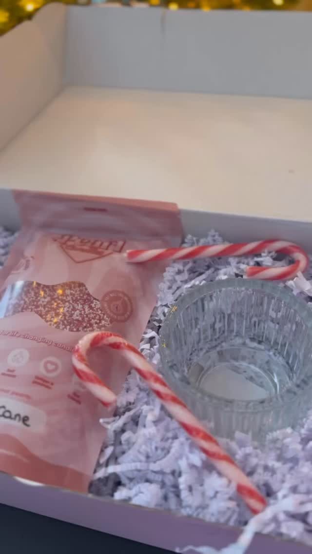 Instagram post from pearlcandles.nl. This post is in position 4.